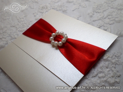 bordo crvena pozivnica za vjenčanje s perlicama