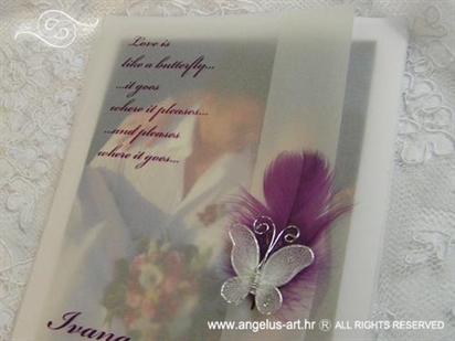 ciklama zahvalnica za vjenčanje s leptirom i ljubičastim perom