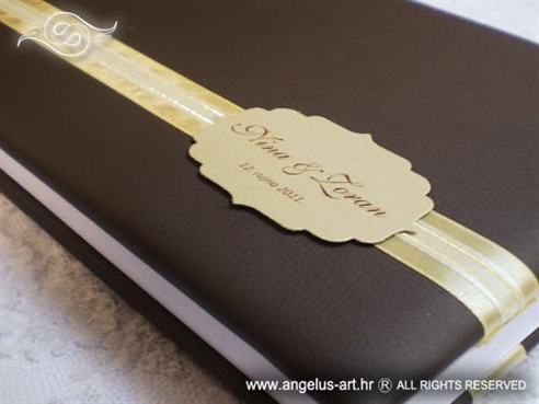smeđa knjiga gostiju za vjenčanje sa zlatnim detaljima