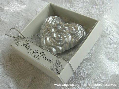 srebrno srce magnet konfet za vjencanje u kutijici